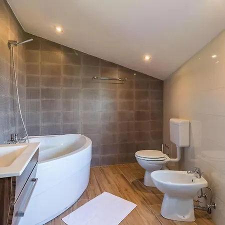 Apartmani-kazun-app4 Дом отдыха Фажана